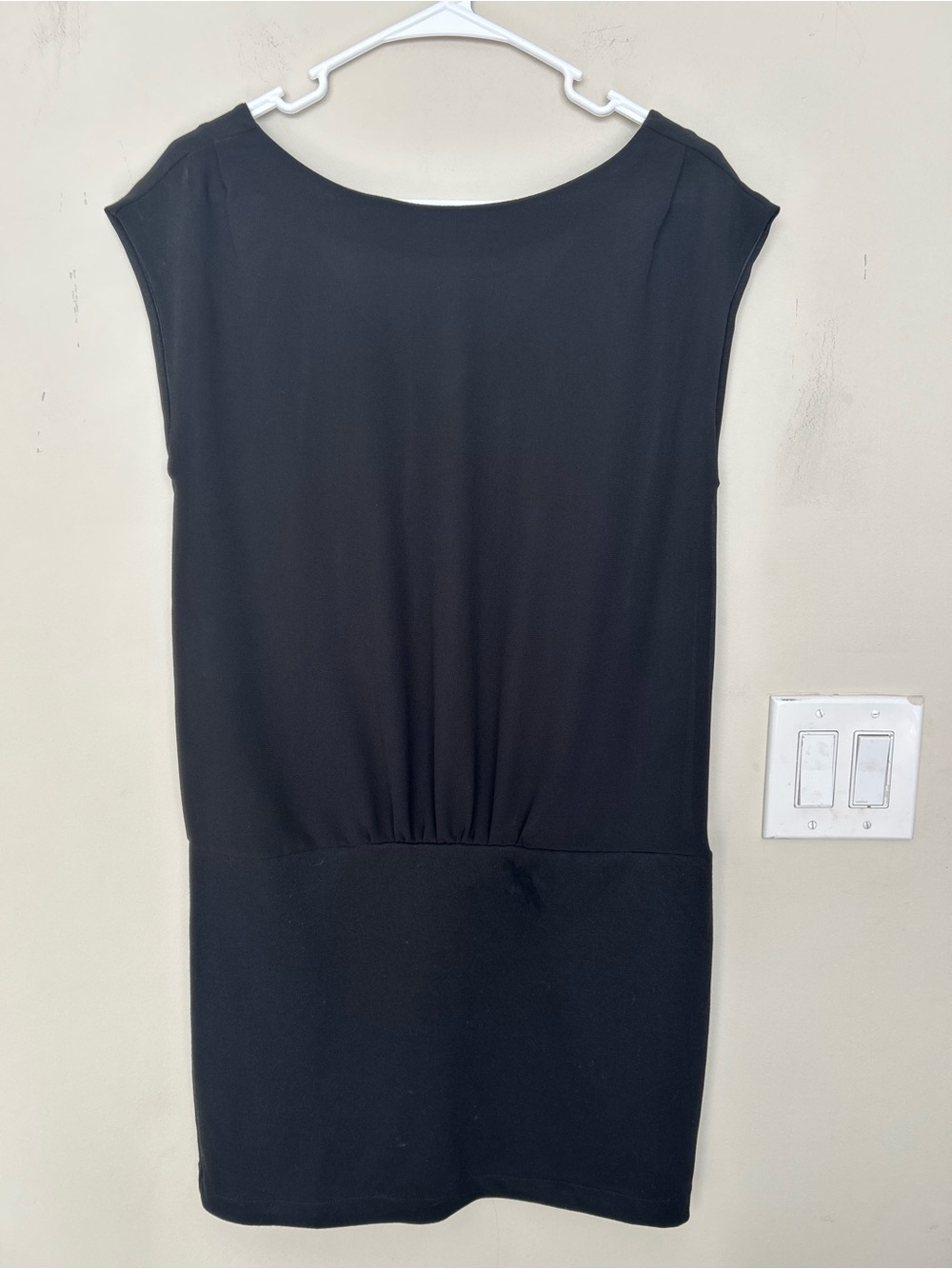 Trucco sleeveless draped dress front boat neckline,fitted mini-length drop-waist